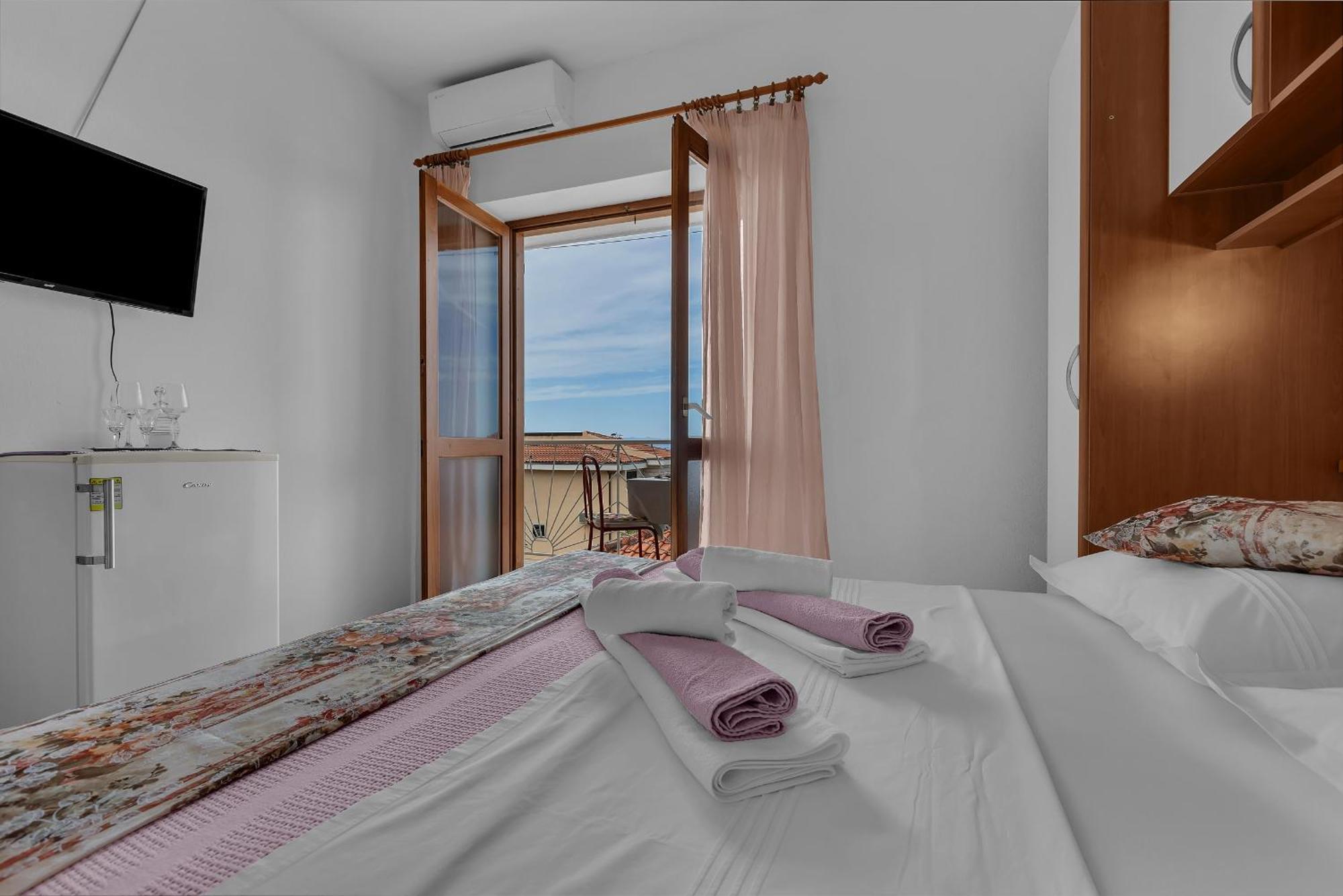 Apartment And Rooms Mila Μακάρσκα Εξωτερικό φωτογραφία