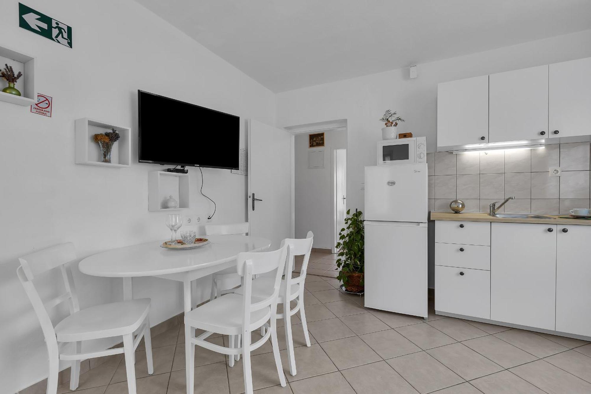 Apartment And Rooms Mila Μακάρσκα Εξωτερικό φωτογραφία