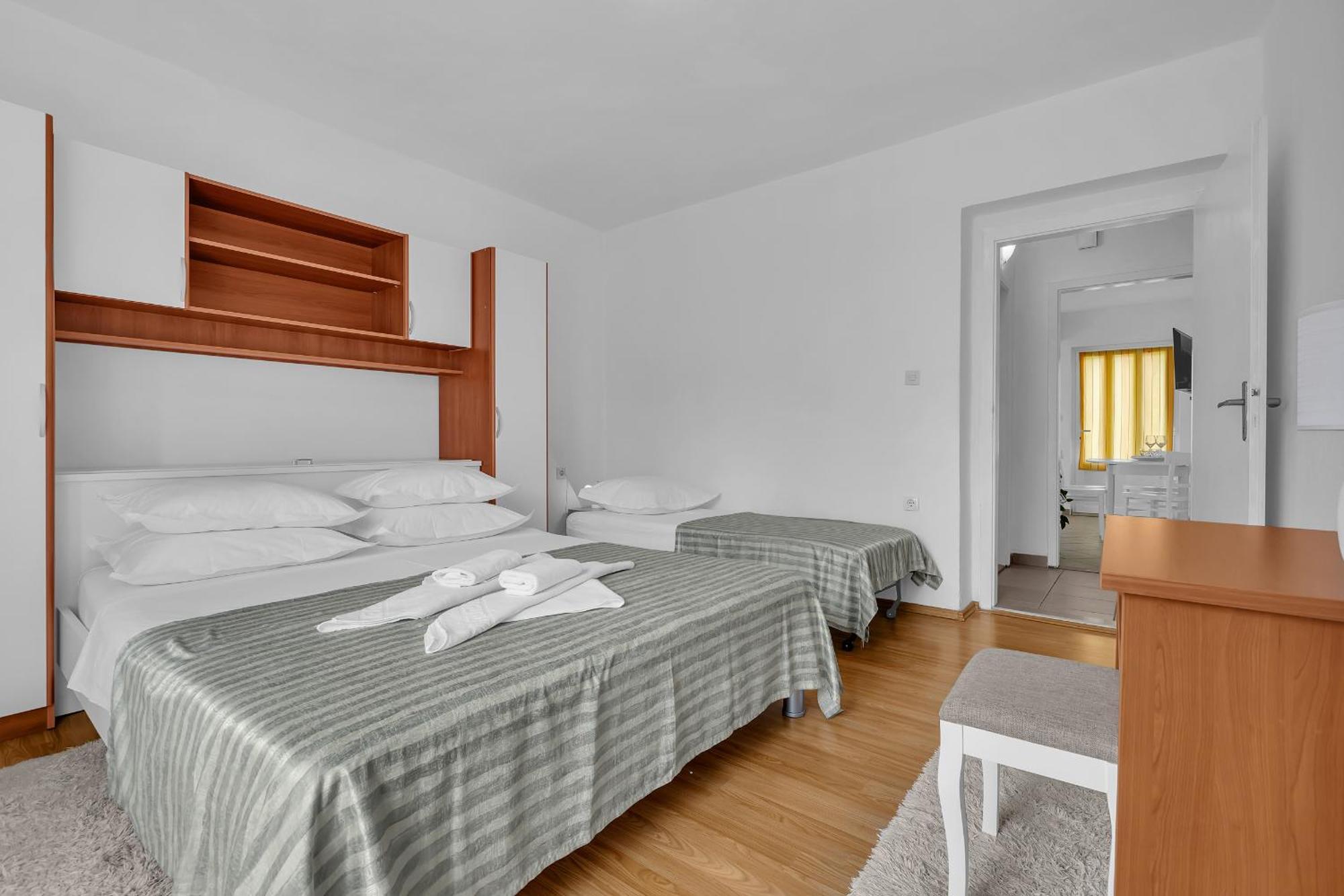 Apartment And Rooms Mila Μακάρσκα Εξωτερικό φωτογραφία