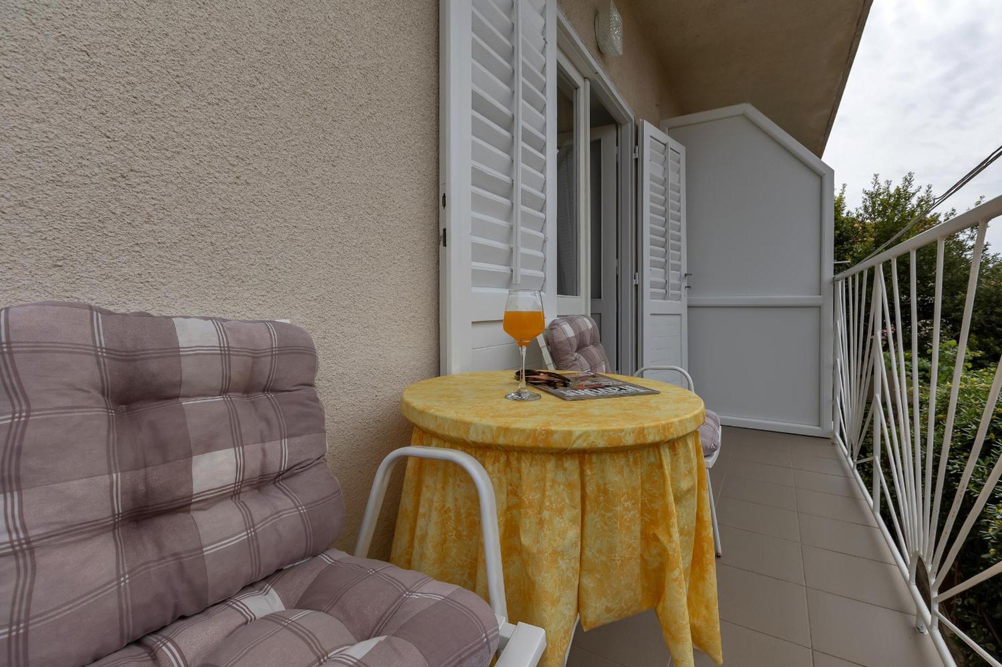 Apartment And Rooms Mila Μακάρσκα Εξωτερικό φωτογραφία